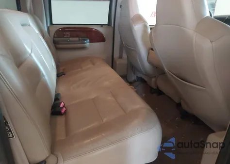 2002 Ford F-250 Lariat/Xl/Xlt z USA, uszkodzony, nr VIN 1FTNW21F42EC41083